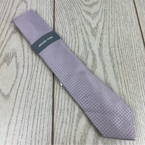 630 - Michael Kors Linked Neat Tie Pink 650 2MKC24-1023 Silk Blend $69.50